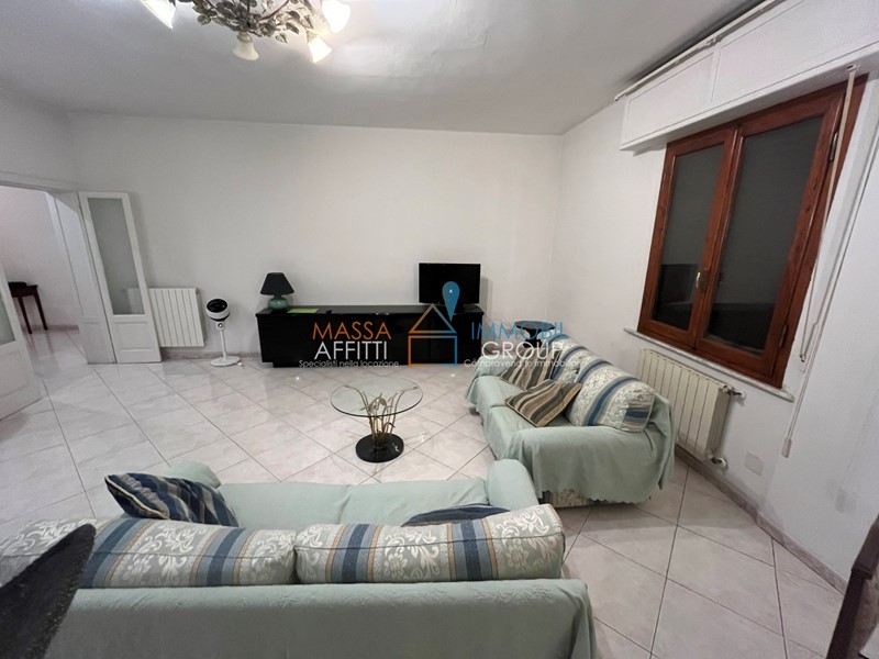 Appartamento in Affitto a Massa, 1'000&euro;, 110 m², arredato