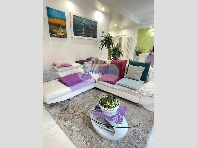 Quadrilocale in Vendita a Grottammare, 280'000&euro;, 113 m², arredato