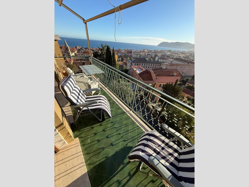 Appartamento in Vendita a Alassio, 650'000&euro;, 89 m²