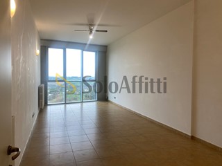 Ufficio in Affitto a Macerata, 350&euro;, 42 m²