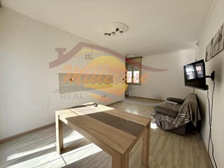 Appartamento in Vendita a Siracusa, zona Panagia, 128'000&euro;, 160 m²