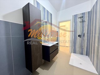 Trilocale in Vendita a Siracusa, zona Teracati, 148'000&euro;, 110 m²