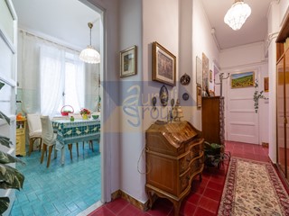 Bilocale in Vendita a Roma, zona San Giovanni, 220'000&euro;, 68 m²