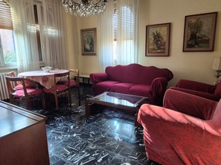 Casa Semi Indipendente in Vendita a Modena, zona Madonnina, 340'000&euro;, 150 m², arredato, con Box