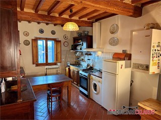 Quadrilocale in Vendita a Casole d'Elsa, 90'000&euro;, 75 m²