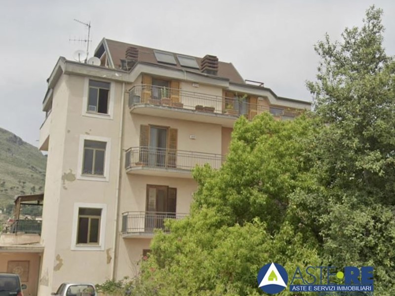 Appartamento in Vendita a Spigno Saturnia, 54'000&euro;, 100 m²