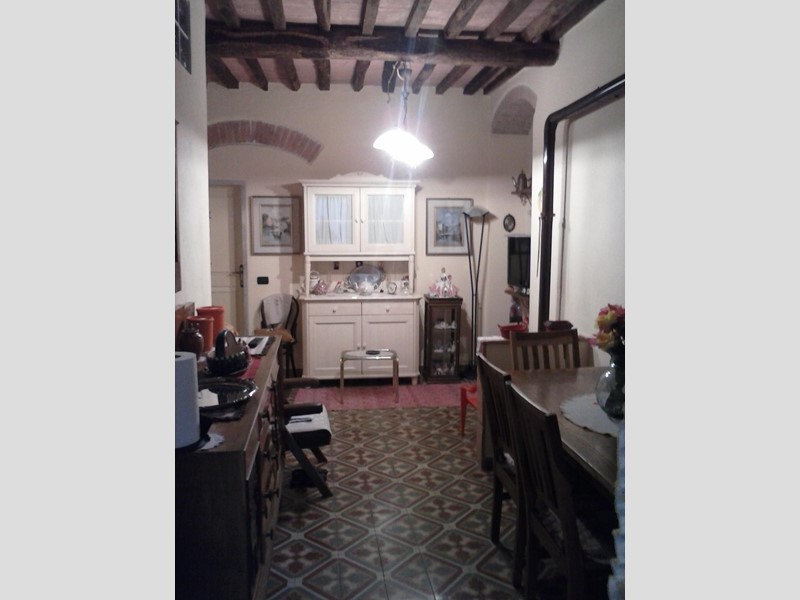 Trilocale in Vendita a Carrara, 75'000&euro;, 50 m²