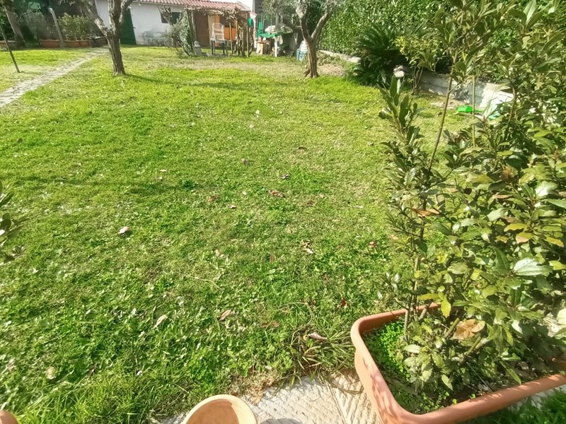 Appartamento in Vendita a Lucca, zona Nave, 340'000&euro;, 170 m²