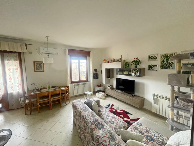 Quadrilocale in Vendita a Poggibonsi, 180'000&euro;, 95 m²