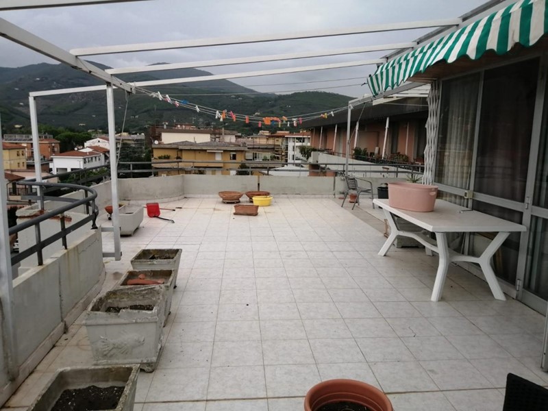 Attico in Vendita a Cascina, 179'000&euro;, 110 m², arredato, con Box