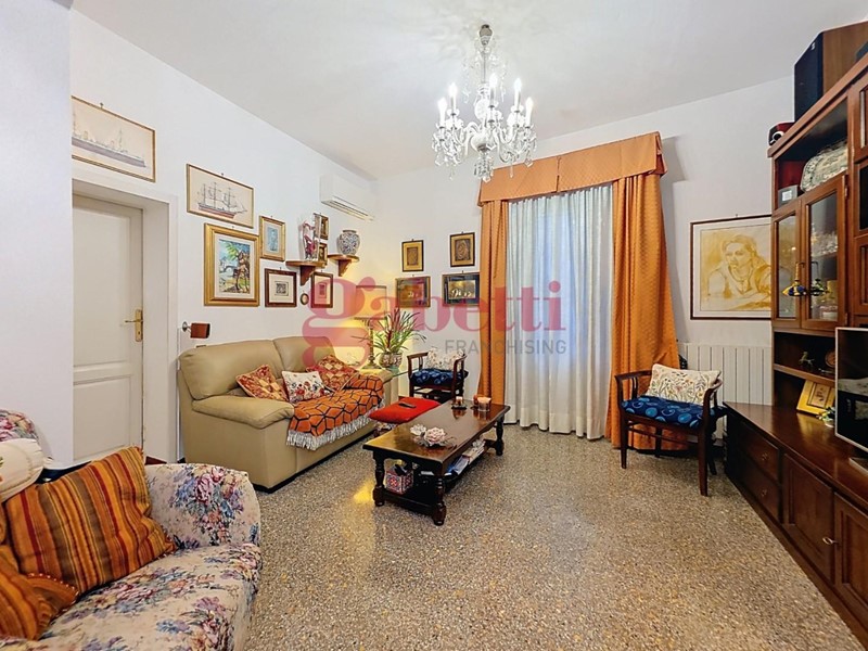 Quadrilocale in Vendita a Pisa, 215'000&euro;, 90 m², arredato