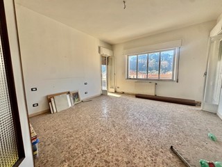Appartamento in Vendita a Massa, 300'000&euro;, 170 m²