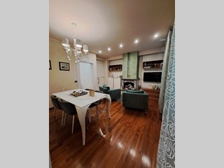 Appartamento in Vendita a Vicopisano, zona Uliveto Terme, 300'000&euro;, 181 m², arredato