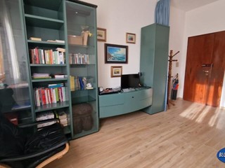 Trilocale in Vendita a Viareggio, zona Torre Del Lago Puccini, 170'000&euro;, 65 m²