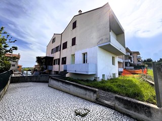 Villetta a schiera in Vendita a Campofilone, 165'000&euro;, 200 m²