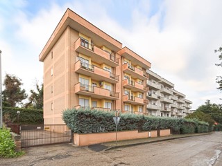 Stanza in Affitto a Viterbo, 300&euro;, 120 m²