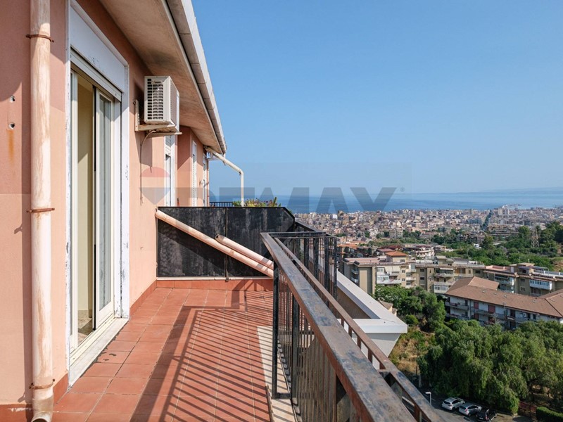 Attico in Vendita a Tremestieri Etneo, 187'000&euro;, 142 m²