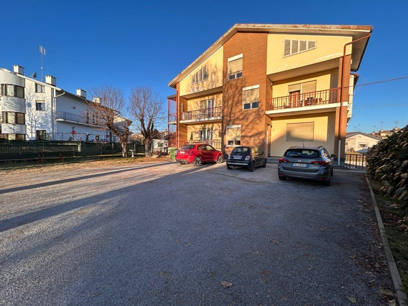 Quadrilocale in Vendita a Beinette, 65'000&euro;, 100 m²