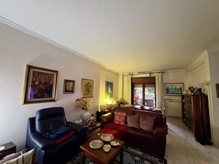Quadrilocale in Vendita a Casagiove, 240'000&euro;, 160 m²