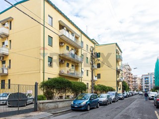Appartamento in Vendita a Catania, 127'000&euro;, 100 m²