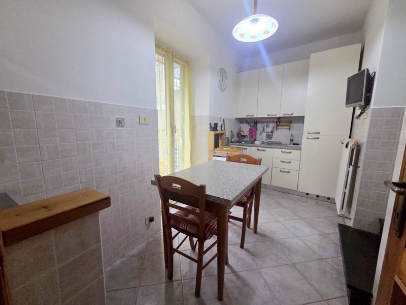 Appartamento in Vendita a Mele, 85'000&euro;, 80 m²