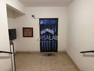 Trilocale in Vendita a Palermo, 108'000&euro;, 98 m²