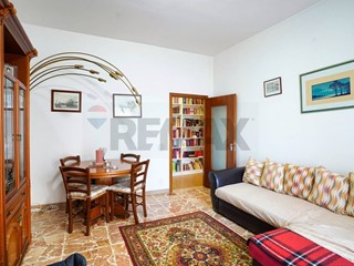 Trilocale in Vendita a Reggio Emilia, 139'000&euro;, 115 m²