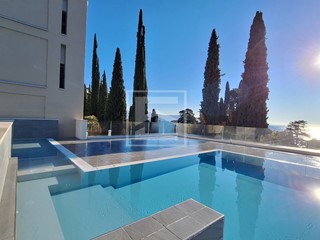 Trilocale in Vendita a Gardone Riviera, 420'000&euro;, 80 m²