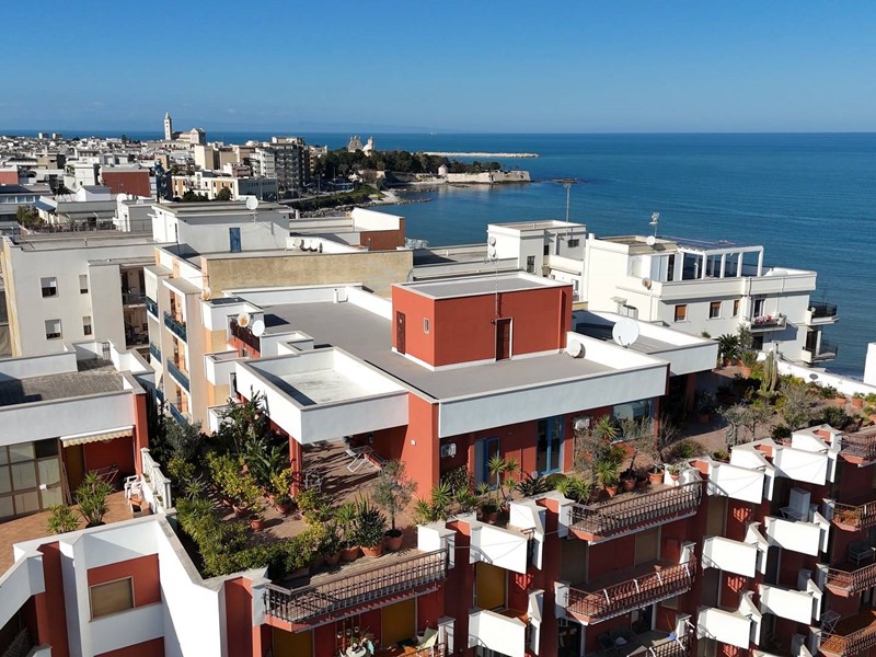 Attico in Vendita a Trani, 420'000&euro;, 200 m²