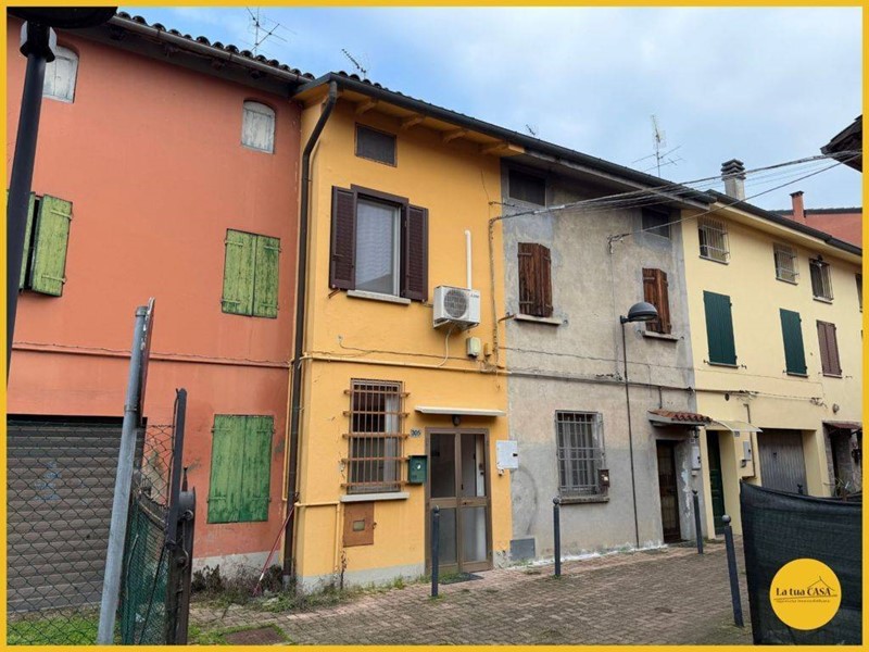 Villetta a schiera in Vendita a Molinella, 50'000&euro;, 93 m²