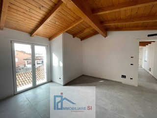 Quadrilocale in Affitto a Benevento, 850&euro;, 100 m²