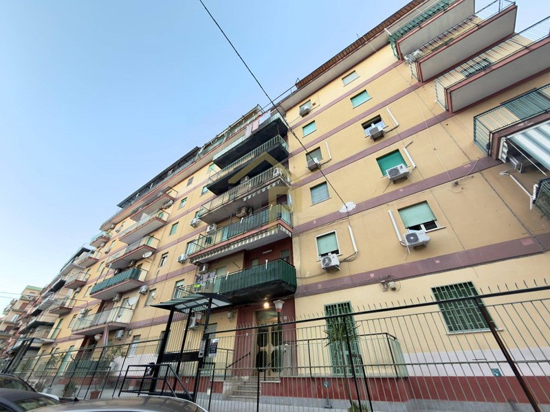 Appartamento in Vendita a Palermo, 140'000&euro;, 94 m²