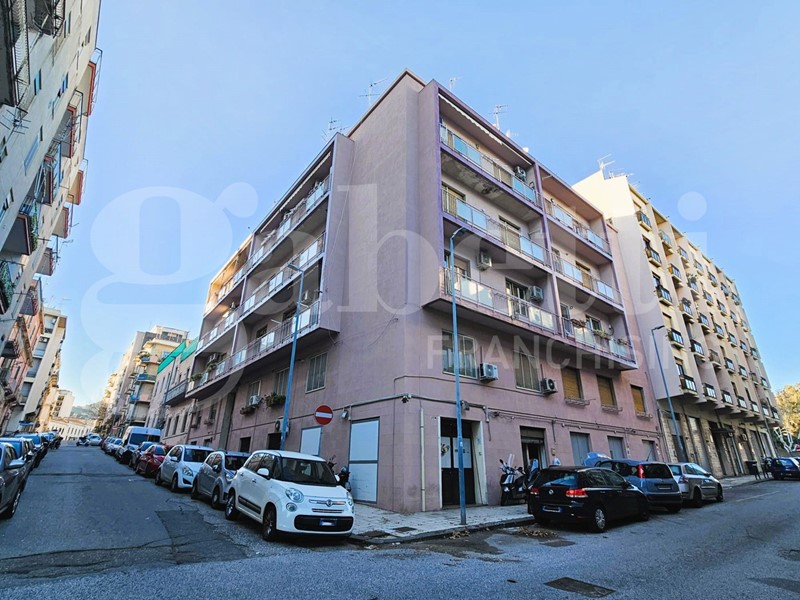 Appartamento in Vendita a Messina, 145'000&euro;, 160 m²
