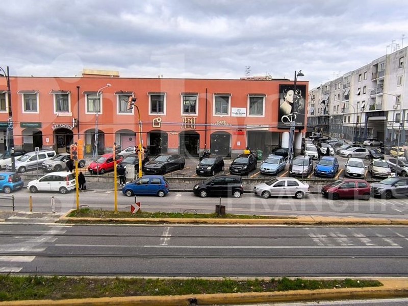 Quadrilocale in Vendita a Napoli, 180'000&euro;, 110 m²