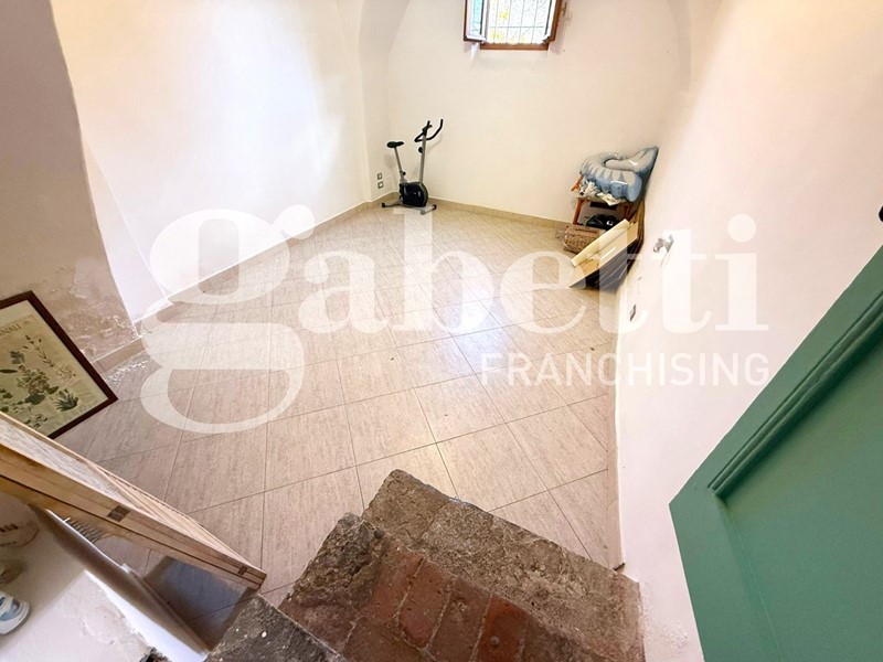 Quadrilocale in Vendita a Imperia, 168'000&euro;, 127 m²