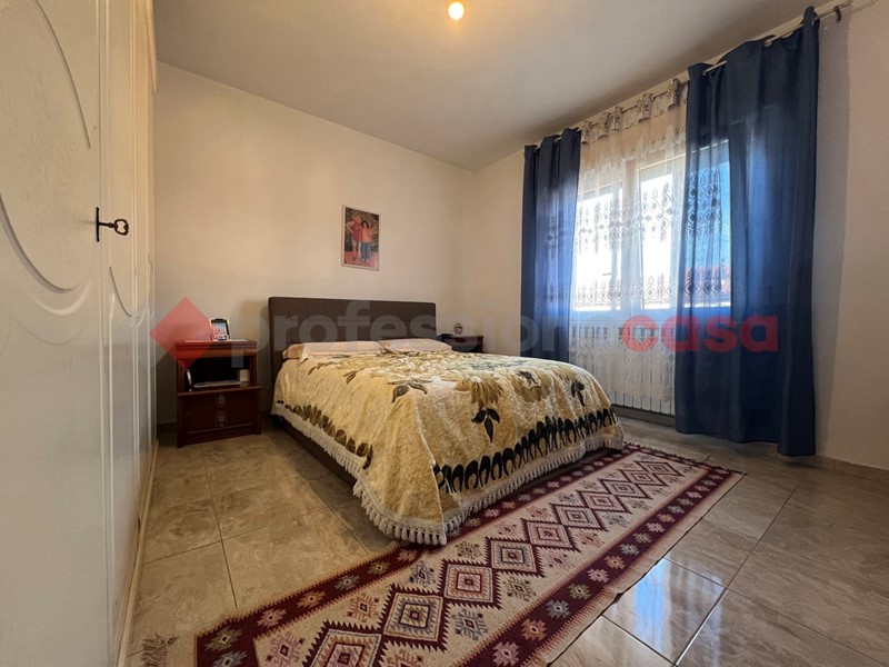 Quadrilocale in Vendita a Verona, 235'000&euro;, 148 m²