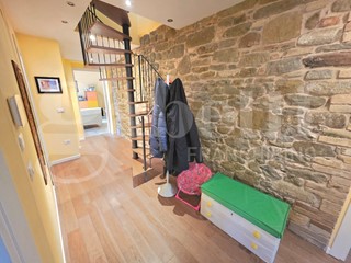 Casa Indipendente in Vendita a Bettona, 290'000&euro;, 150 m²