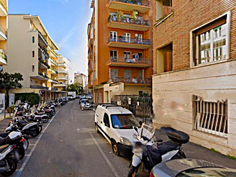 Box in Vendita a Roma, zona Trieste, 42'000&euro;, 14 m²