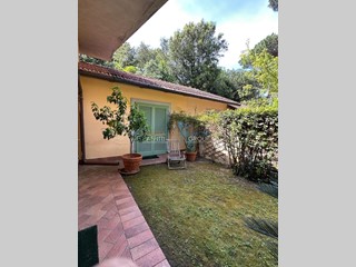 Casa Semi Indipendente in Vendita a Massa, zona Marina Di Massa, 360'000&euro;, 55 m²