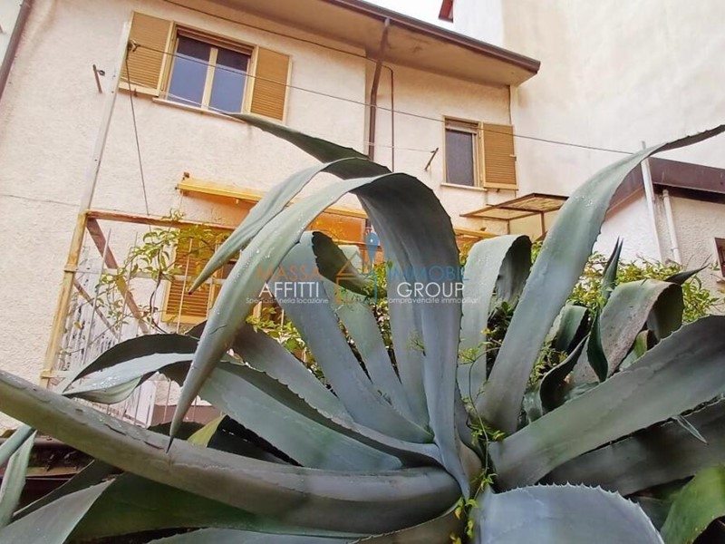 Casa Semi Indipendente in Vendita a Massa, zona Pariana, 130'000&euro;, 100 m²