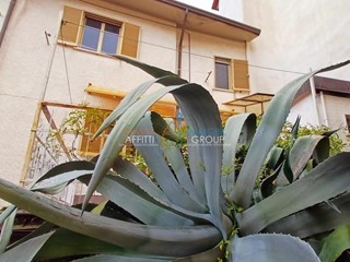 Casa Semi Indipendente in Vendita a Massa, zona Pariana, 130'000&euro;, 100 m²