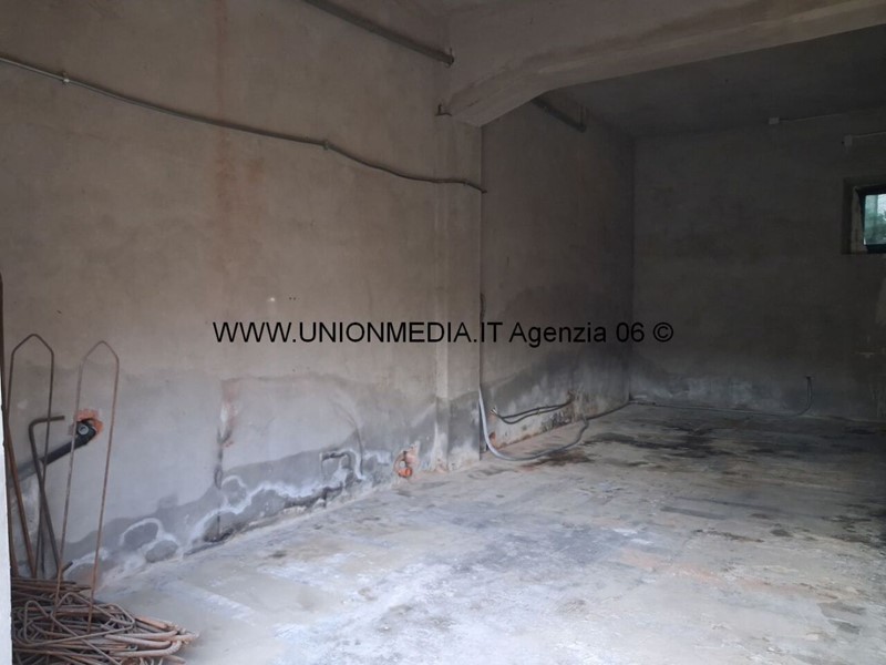 Capannone in Affitto a Arcola, 400&euro;, 55 m²