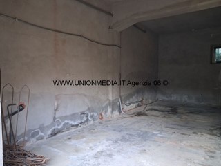 Capannone in Affitto a Arcola, 400&euro;, 55 m²