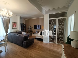 Quadrilocale in Vendita a Rufina, zona Rufina, 245'000&euro;, 110 m², con Box