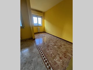 Quadrilocale in Vendita a Torino, zona mirafiori sud, 112'000&euro;, 102 m²