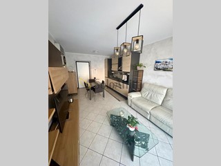 Bilocale in Affitto a Meda, 727&euro;, 61 m², arredato, con Box