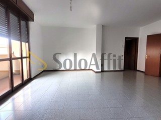 Trilocale in Affitto a Parabiago, 800&euro;, 110 m²