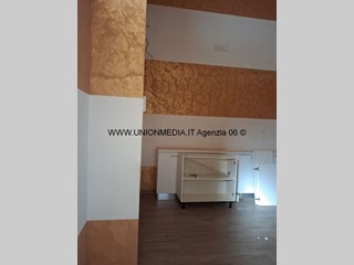 Capannone in Affitto a Arcola, zona Ressora, 400&euro;, 36 m²