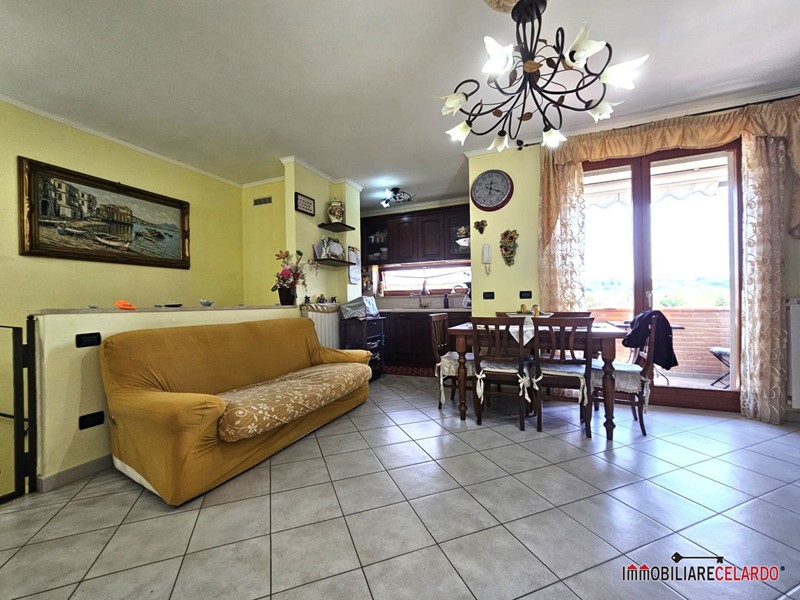 Trilocale in Vendita a Colle di Val D'Elsa, 205'000&euro;, 83 m²