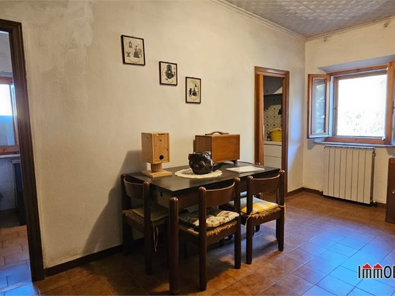 Quadrilocale in Vendita a Colle di Val D'Elsa, 80'000&euro;, 85 m²